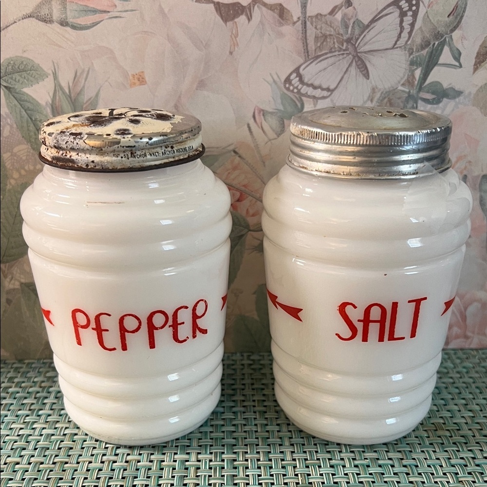 White Glass Salt and Pepper Shakers with Red Lettering